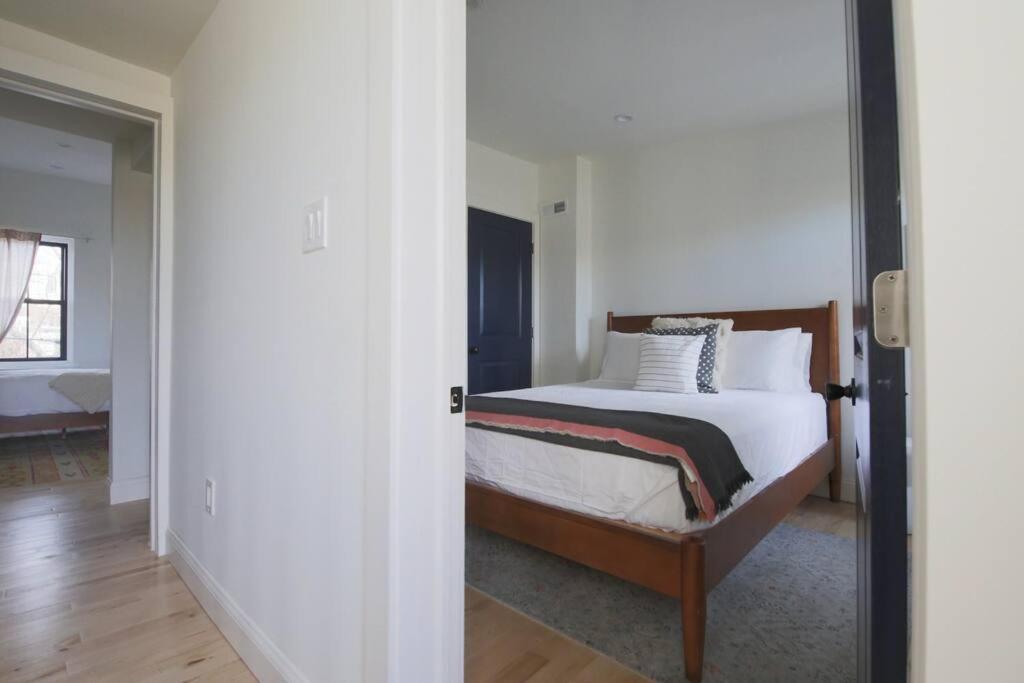Large 2 Bdr With Deck Hosted By Stayrafa Philadelphia Exterior foto