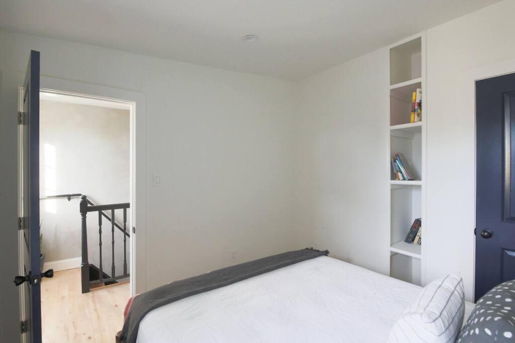 Large 2 Bdr With Deck Hosted By Stayrafa Philadelphia Exterior foto